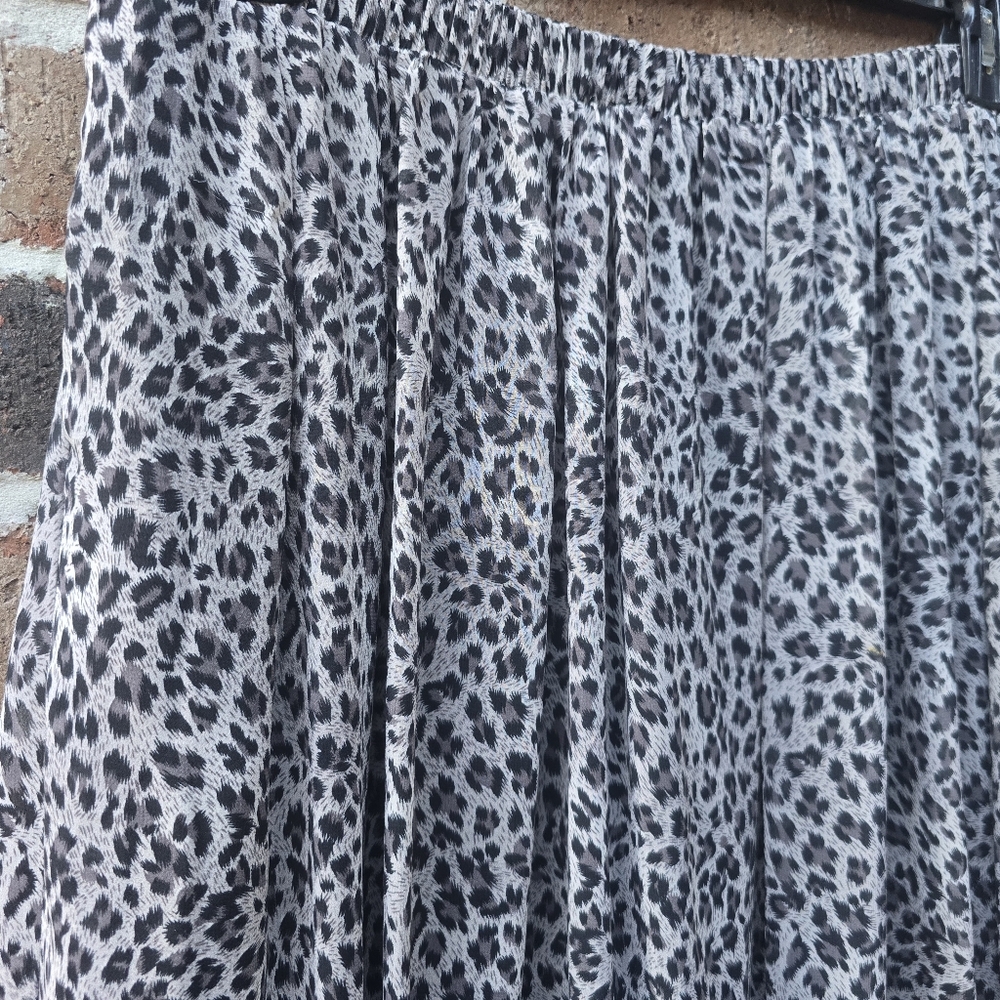 Gianni Bini Leopard Print Chiffon Maxi Skirt Women’s Size M Elastic Waist - Picture 2 of 8